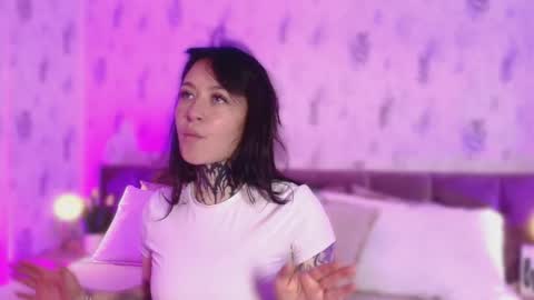 Scolw  online show from September 29, 8:03 pm