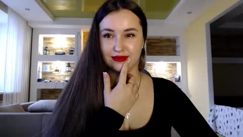 Elizabeth  online show from December 20, 9:11 am