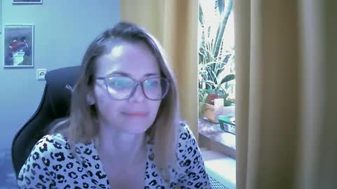 SEA Dream online show from October 14, 5:32 am