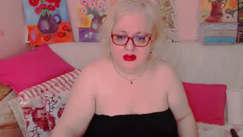 Alice online show from December 15, 8:14 pm