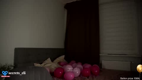 Eliz online show from December 5, 5:36 pm