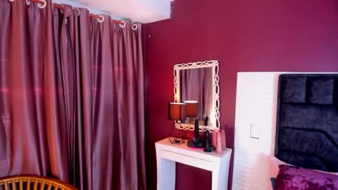 Laura online show from January 28, 7:21 pm