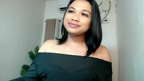 Deluxe online show from July 28, 6:20 pm