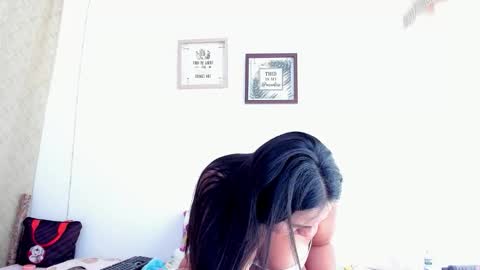 Karen online show from December 18, 5:07 pm