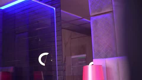 Selena online show from March 26, 8:27 am