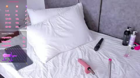  Selena  online show from February 28, 2:00 am