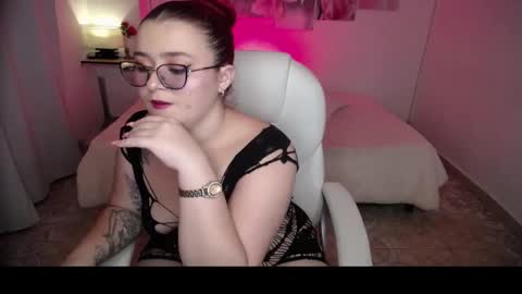 selene_rouse_ online show from January 8, 9:52 pm