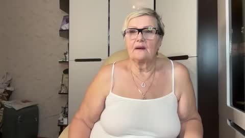 Selenna online show from March 10, 8:24 pm