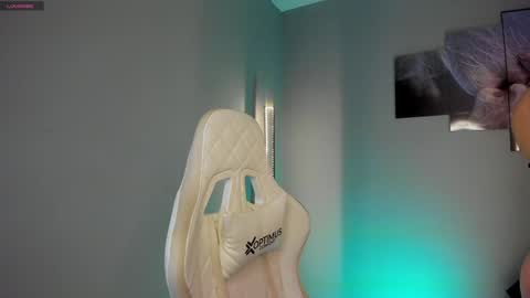 Selyn online show from December 11, 12:55 pm