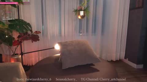 Maria- OF sensual bee online show from November 22, 12:57 am