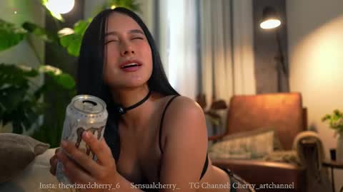 Maria- OF sensual bee online show from March 21, 10:04 pm