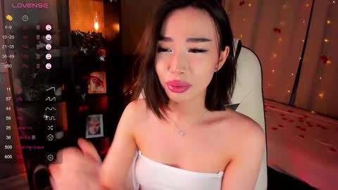 Kiki online show from March 1, 5:12 pm