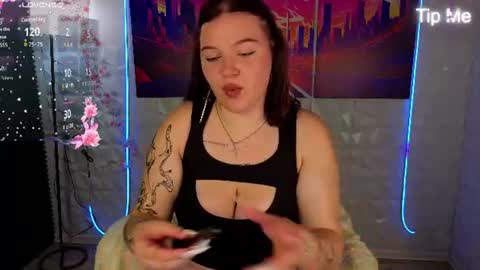 Lisa and Naomi online show from July 27, 1:35 am