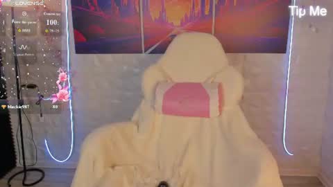 Lisa and Naomi online show from July 7, 6:47 am
