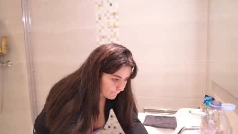 SeraReads online show from February 28, 9:33 pm