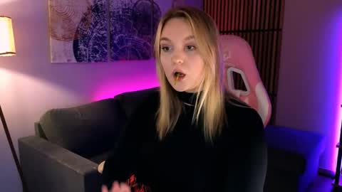 Serena online show from April 18, 9:26 pm