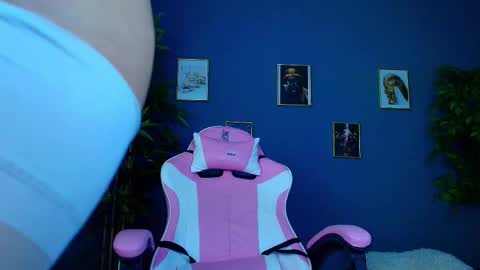 seven_sinsss online show from December 4, 5:32 am