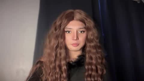 Hi im anne online show from November 25, 10:54 pm