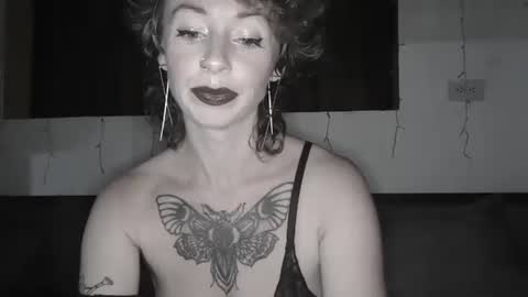 Trixy Rose online show from January 10, 7:57 am