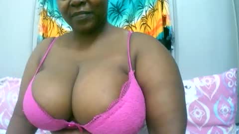sexxi_ebony online show from February 18, 3:49 am