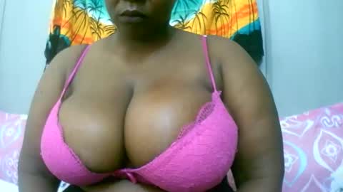 sexxi_ebony online show from February 6, 4:49 am