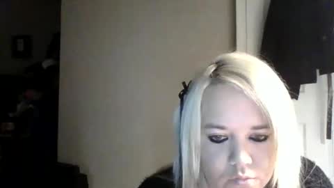 sexxiibossbabe online show from February 6, 9:12 am