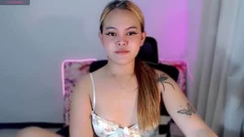 sexxxy_caroline online show from June 9, 8:25 am