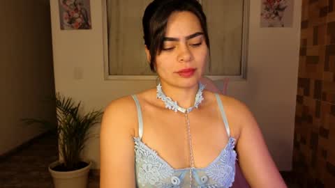  Angie   online show from January 15, 11:00 am