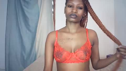 sexxypixie online show from May 16, 10:36 am