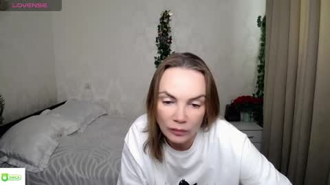 sexy_baby_cute online show from May 8, 9:23 am