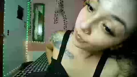 sexy lolas online show from September 25, 2:10 am