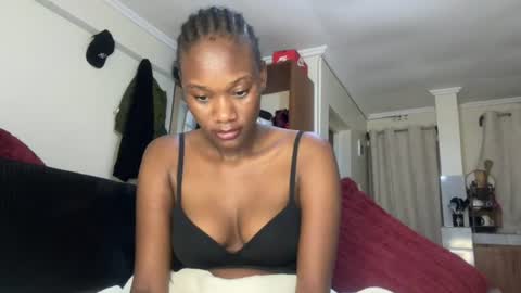 Nyla online show from August 9, 1:35 am