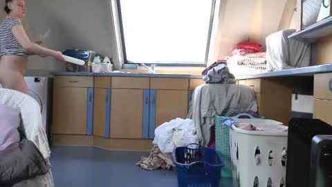 Amanda online show from March 18, 11:37 am