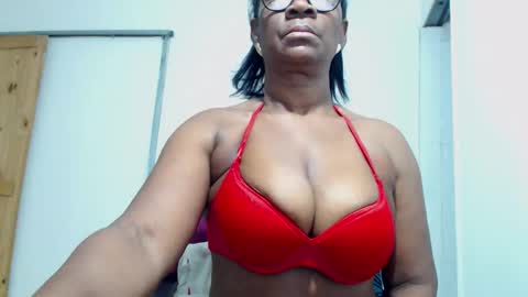 sexyhanny4u online show from October 26, 10:11 am