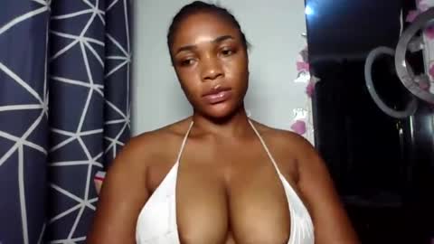 malia online show from June 19, 8:01 pm