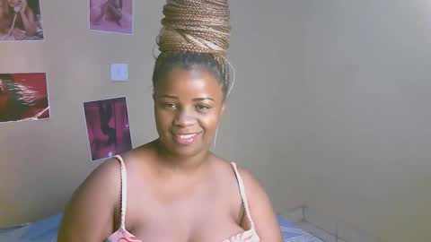 sexylucy33 online show from March 17, 12:58 am