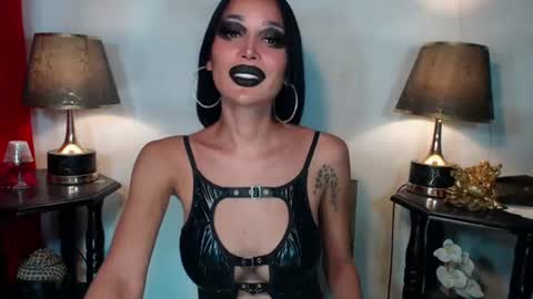 Queen Sofia online show from August 3, 12:00 pm