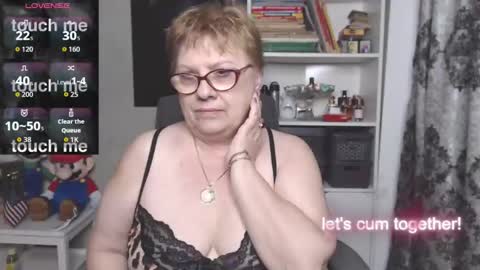 sexylynette4u online show from December 5, 11:00 am