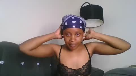 sexyrozzy online show from April 3, 10:46 am