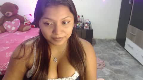 sexyvaldiry online show from March 28, 7:35 pm