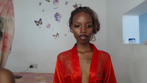 sexyzuriel online show from April 7, 10:39 am