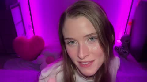 shadebabe online show from February 15, 7:00 am