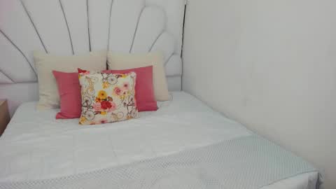 Shamara Thomson online show from October 17, 10:46 pm