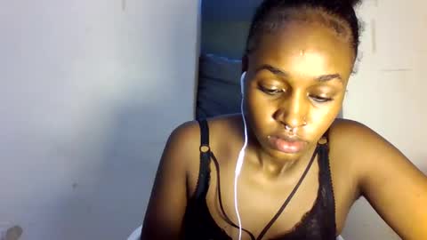 shania_sleigh online show from April 23, 6:21 pm