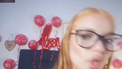 shantallvegga1 online show from February 19, 12:26 pm