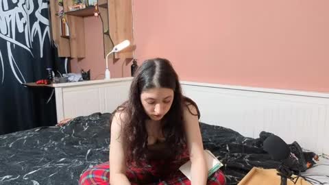 Sonya online show from May 4, 2:32 pm