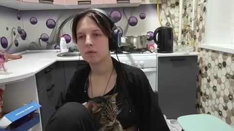 Sara online show from June 19, 6:33 pm