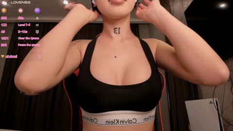 Sharlin  online show from February 8, 1:00 am