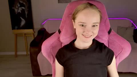 Shawty Mia online show from November 8, 7:30 pm