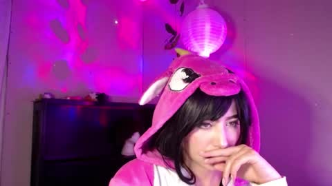 Shayla 3 online show from January 12, 5:56 am